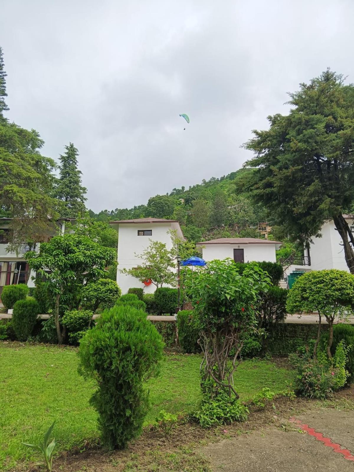 Shikha Resort Ewentbliz Bhīm Tāl エクステリア 写真