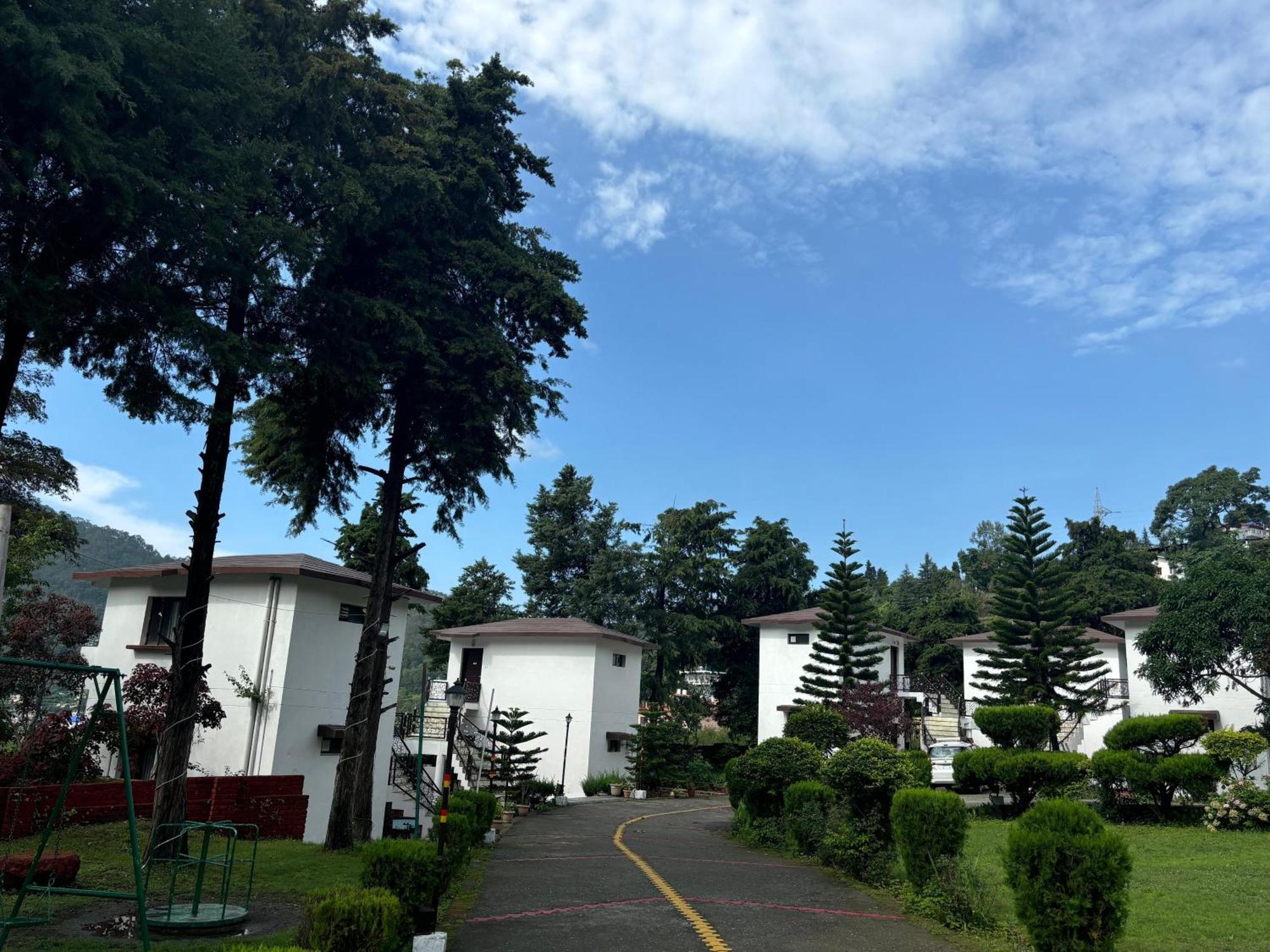 Shikha Resort Ewentbliz Bhīm Tāl エクステリア 写真