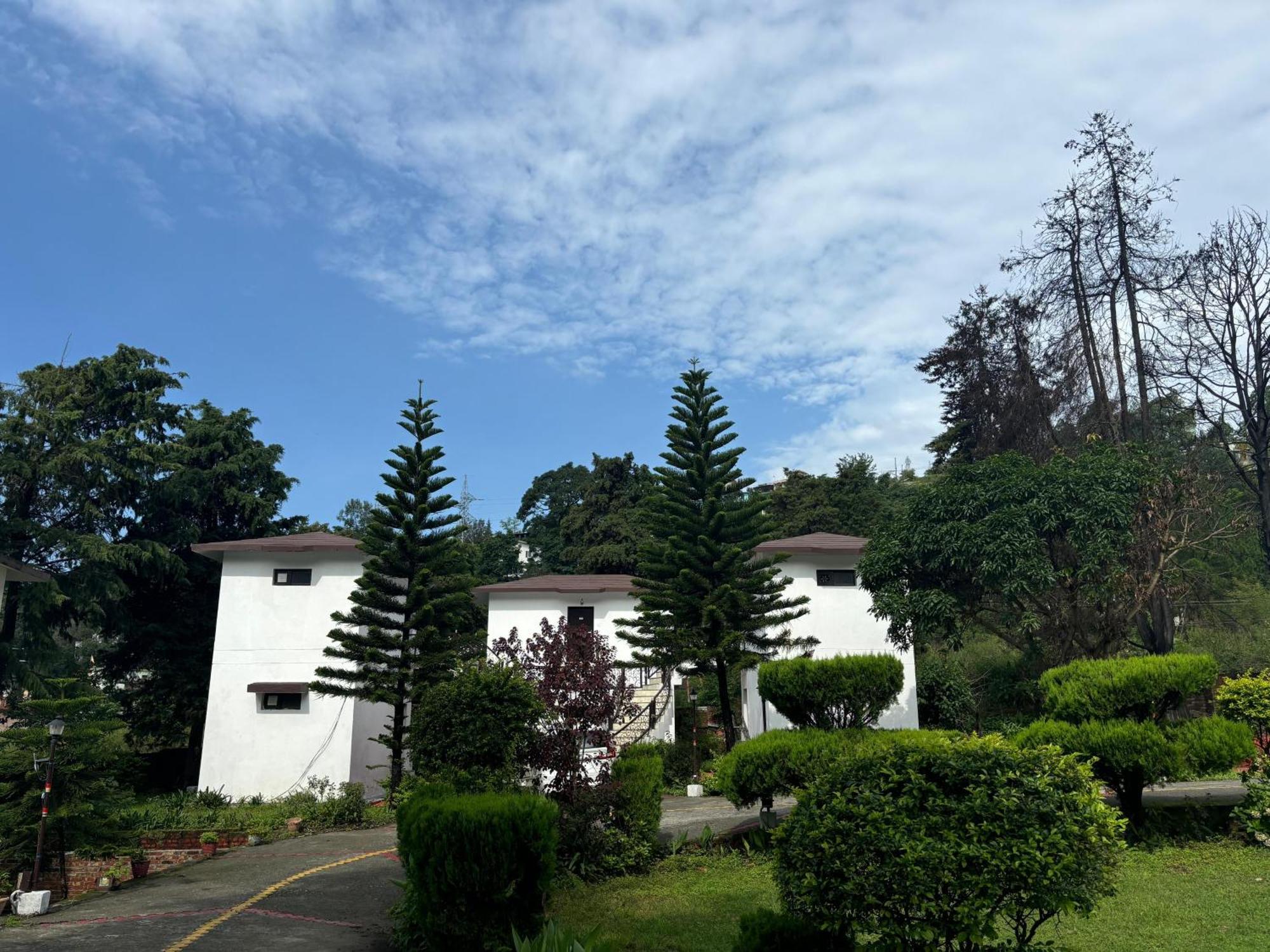 Shikha Resort Ewentbliz Bhīm Tāl エクステリア 写真