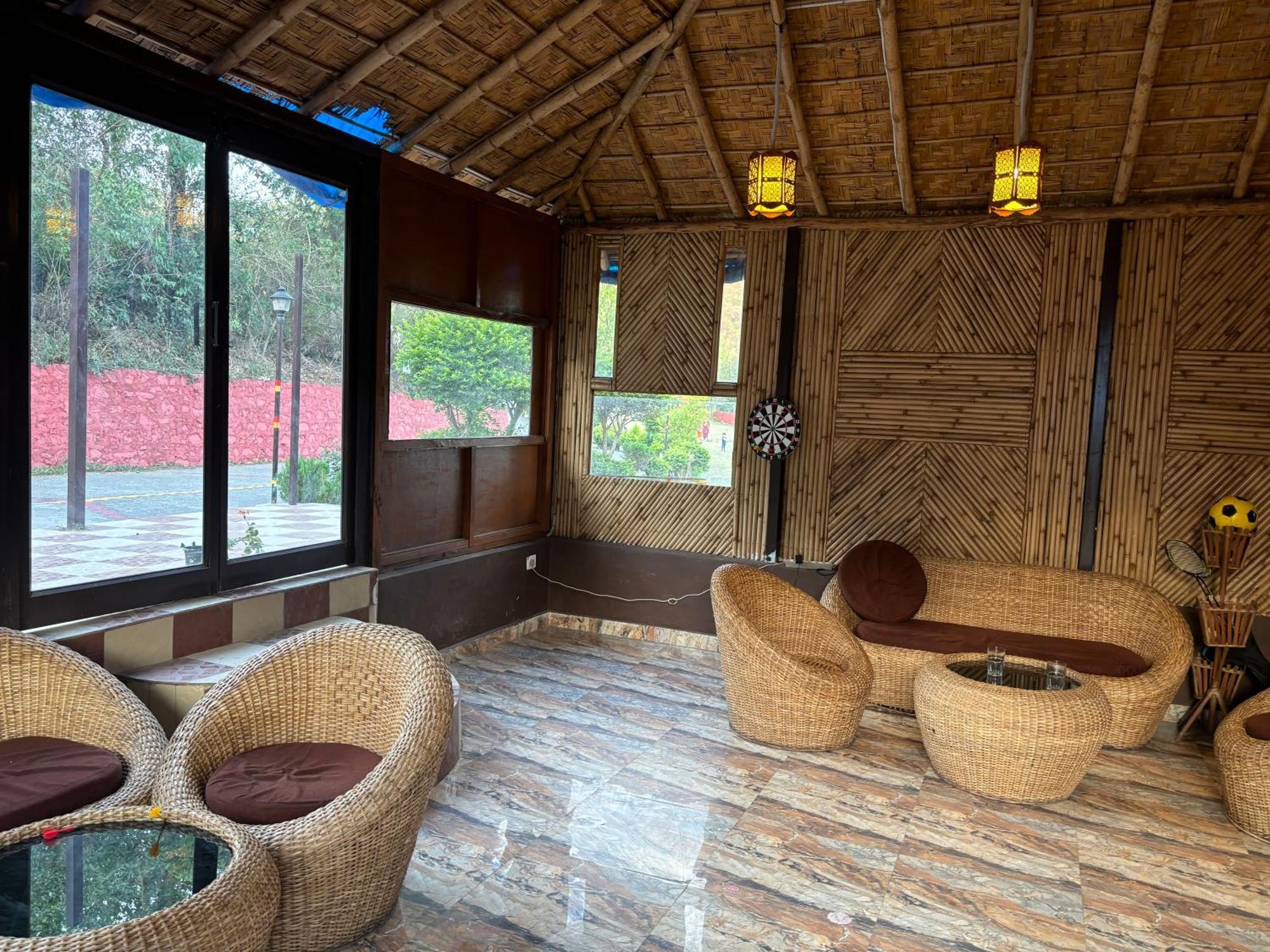 Shikha Resort Ewentbliz Bhīm Tāl エクステリア 写真