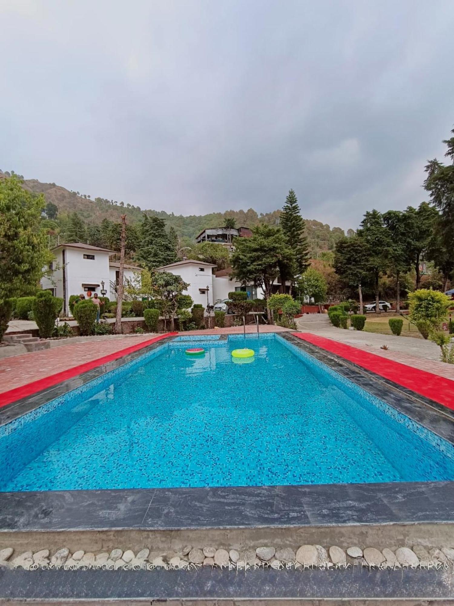 Shikha Resort Ewentbliz Bhīm Tāl エクステリア 写真