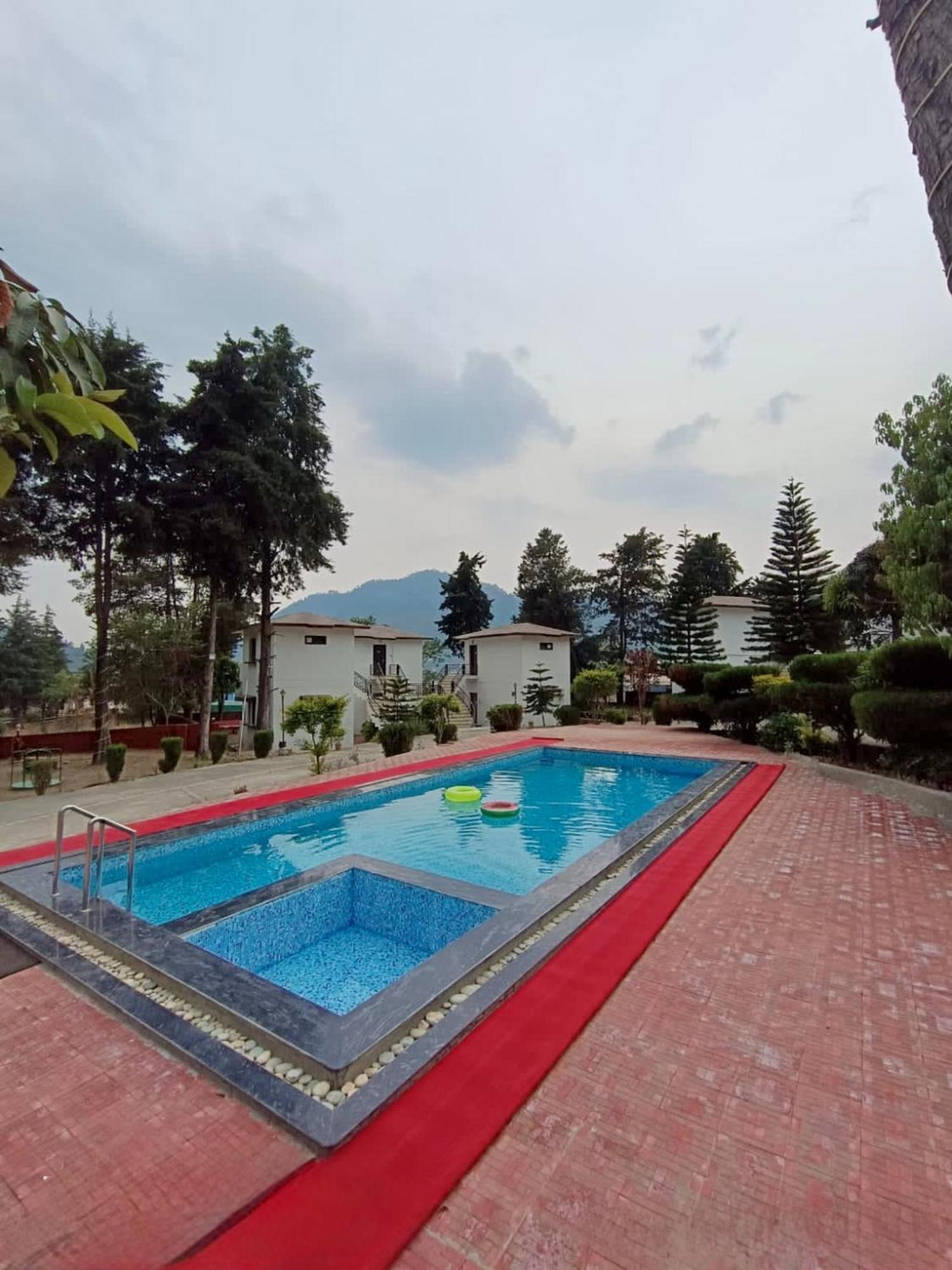 Shikha Resort Ewentbliz Bhīm Tāl エクステリア 写真